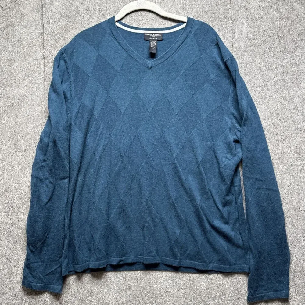 Banana Republic Luxe Blend Silk Sweater Mens L Pullover Diamond Argyle V Neck